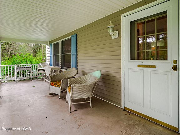 3rd image of 52 Green Valley Rd