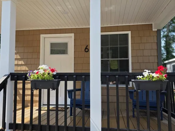 6520 Ridge Rd Trailer 6, Lockport, NY 14094