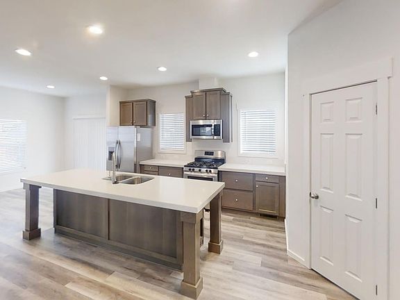 4th image of 125 N Mary Ave #64