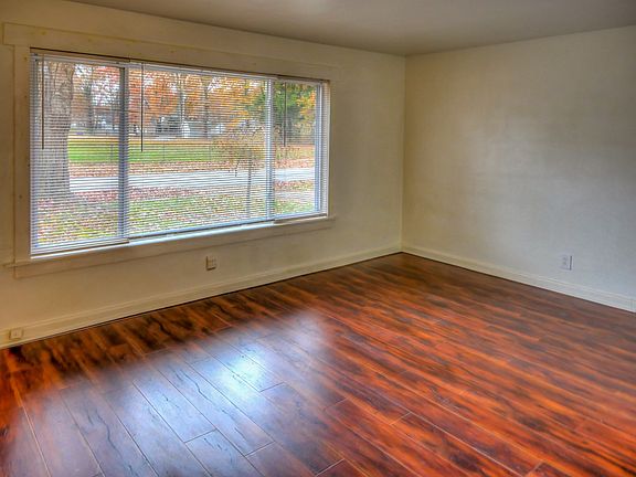 4th image of 1251 Center Ave