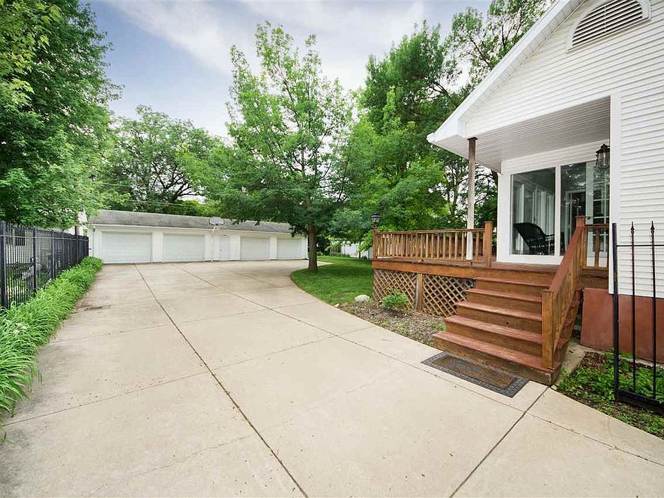 910 Washington St, Pekin, IL 61554 Zillow