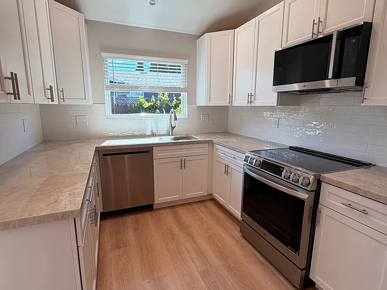 7221 Stonedale Dr — Photo 6