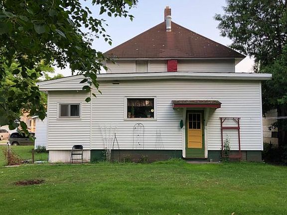4th image of 104 E Gold St