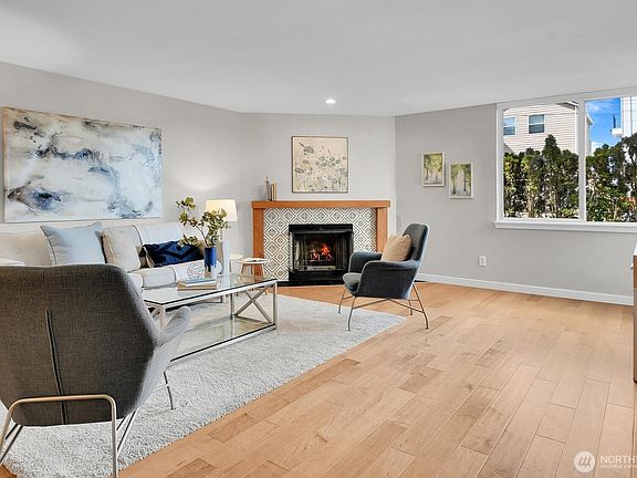 5th image of 2350 10th Avenue E #111