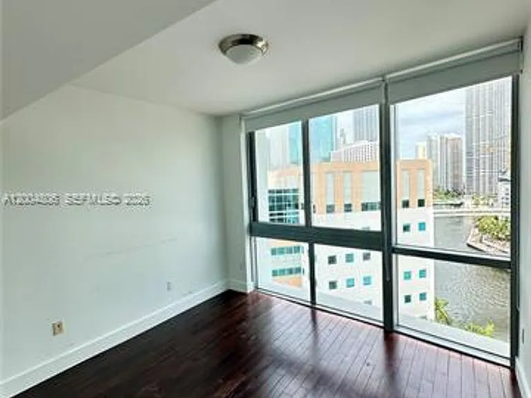 350 S Miami Ave #1402 — Photo 8