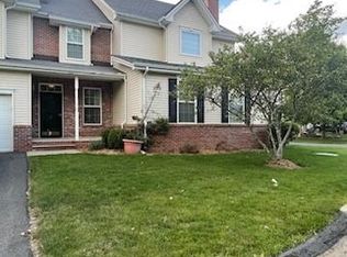 12 Last Leaf Cir #12, Windsor, CT 06095