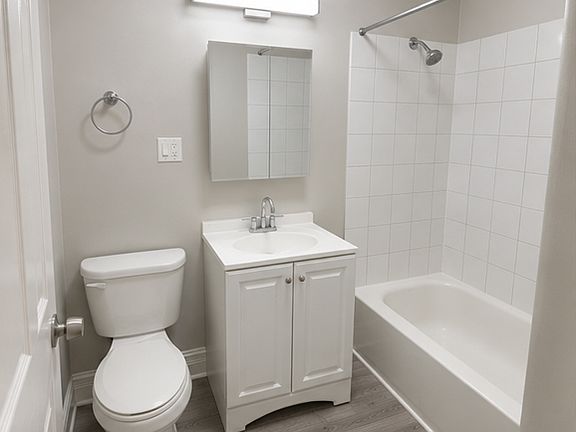 3rd image of 2203-09 S Ridgeway Ave #2205-2