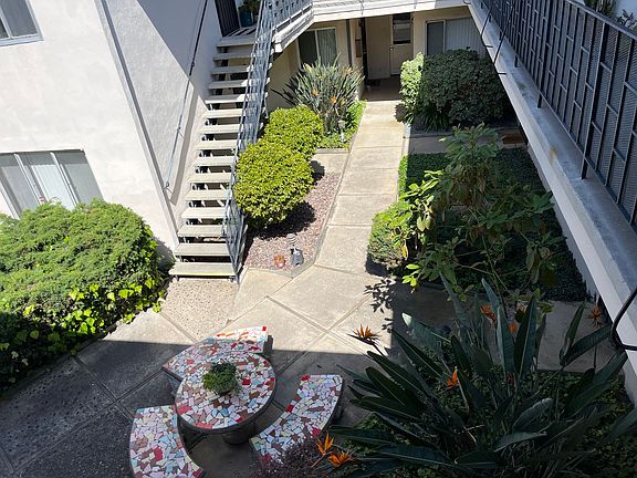 3rd image of 3535 Collier Ave #11