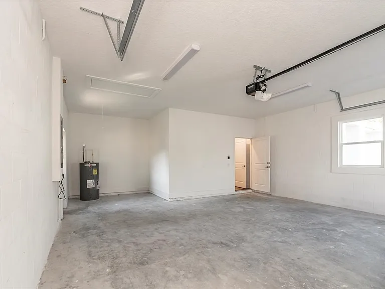 1709 Holly Rd — Photo 60