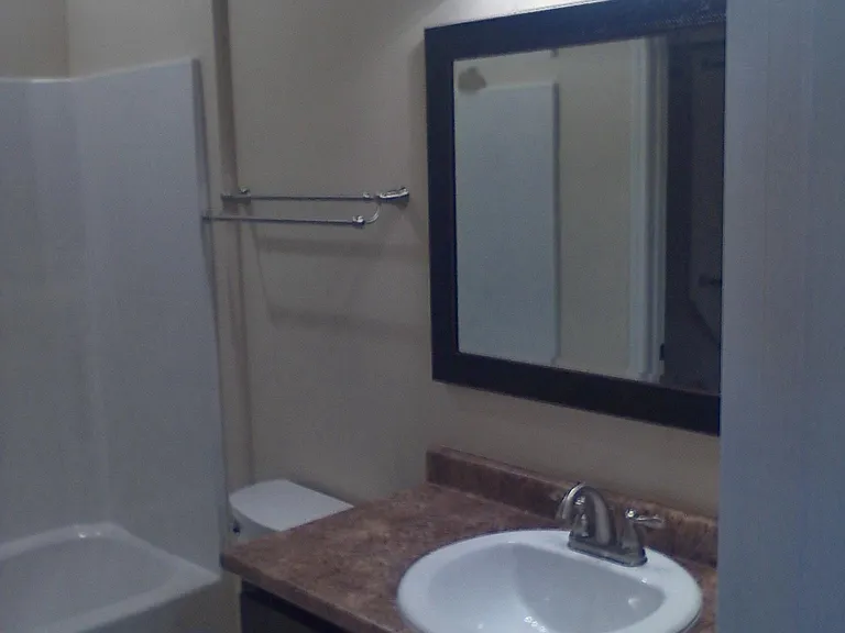 114 E University St #7 — Photo 11