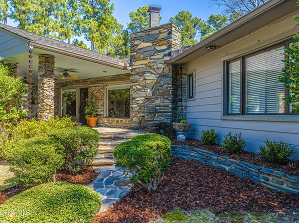250 Country Club Circle, Southern Pines, NC 28387
