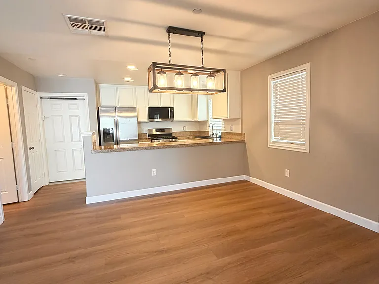 21714 Doss Pl — Photo 2