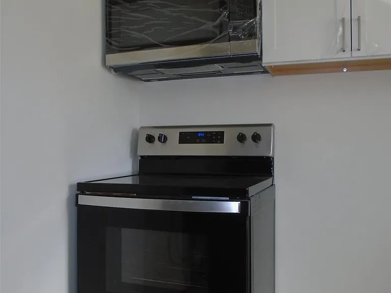 1111 Belmont Ave #2 — Photo 7