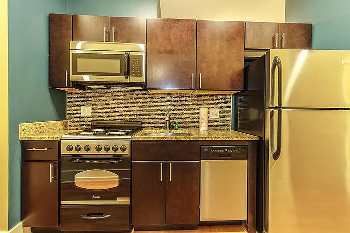 1 bed, 1.0 bath, 500 sqft, $1,100 — Photo 3