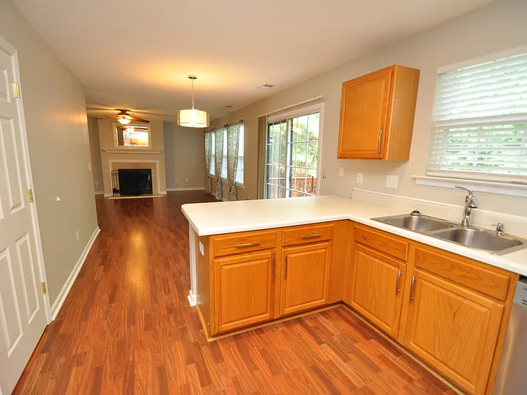 117 Tiverton Woods Dr — Photo 14