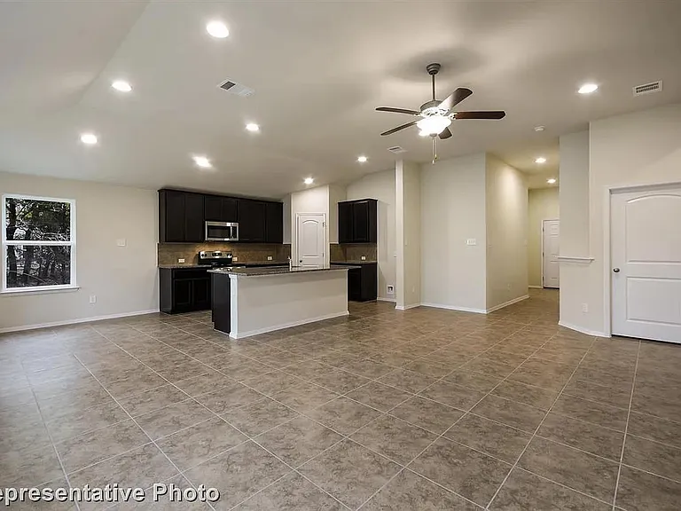 21101 Winslow Cv — Photo 11