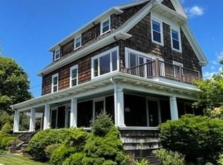 193 Lynn Shore Dr APT 1, Lynn, MA 01902