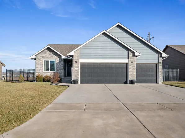 1902 E Highridge St, Park City, KS 67219