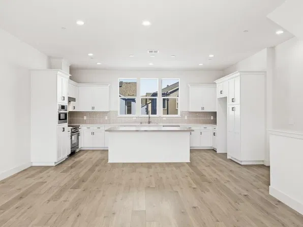1715 Central Pkwy, Dublin, CA 94568