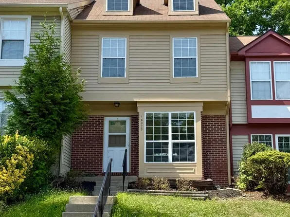 18028 Olde Port Ln, Triangle, VA 22172