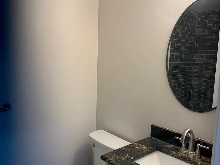 627 N River St #3 — Photo 6