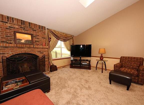 5th image of 14303 Riverfront Dr