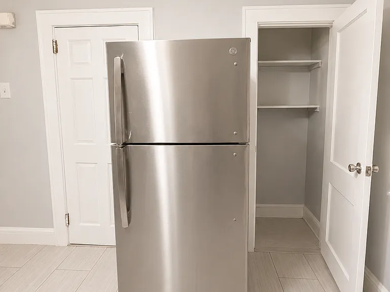 63 Plymouth St #3 — Photo 9