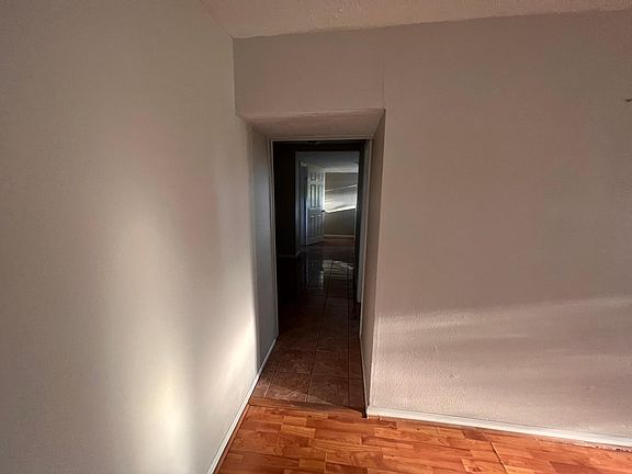 5th image of 1501 Noblitt St