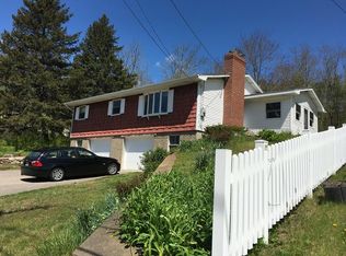 6 Country Hill Rd, Sturbridge, MA 01566