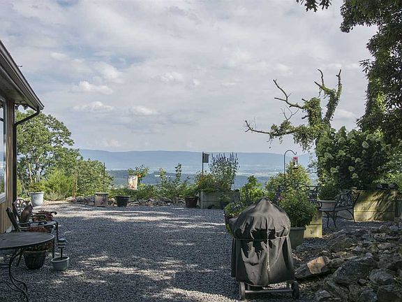 4th image of 571 Tower Mountain Ln
