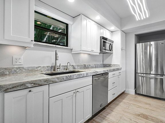 4th image of 11863 Wimbledon Cir #445