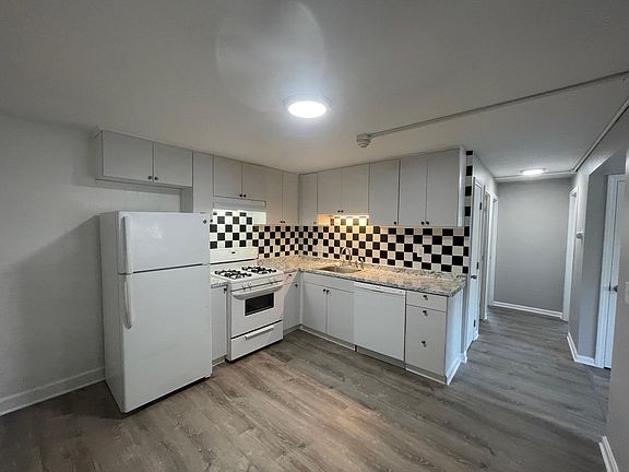 3rd image of 10 Fenway St APT 4