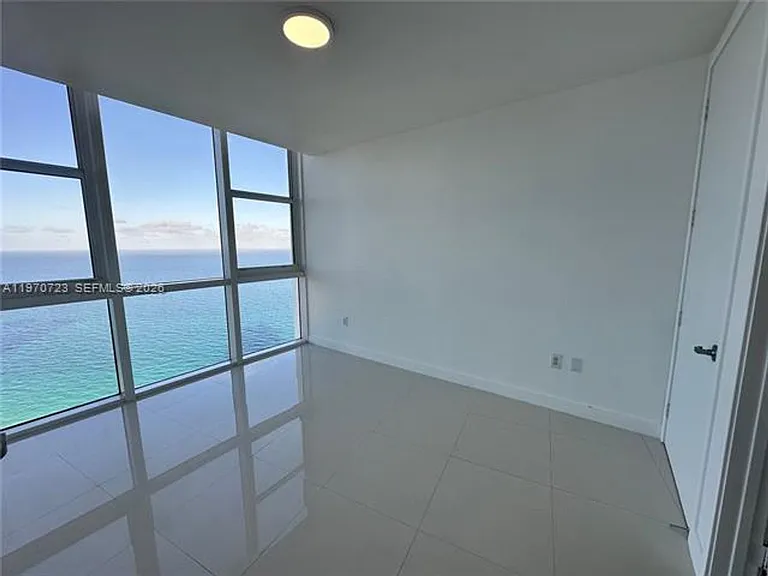 18201 Collins Ave #CU-4808 — Photo 21