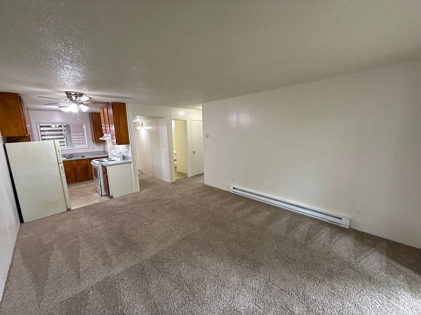2 bed, 1.0 bath, $1,195 — Photo 4