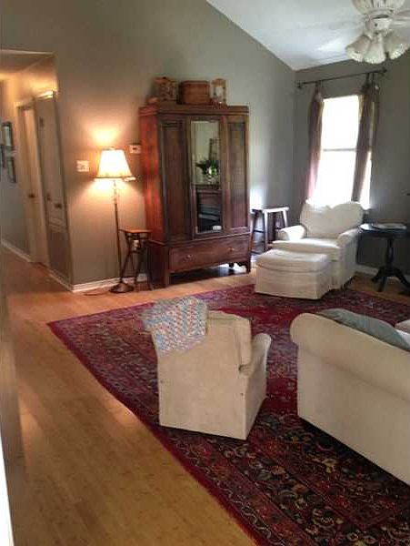 1st image of 727 Carondelet St