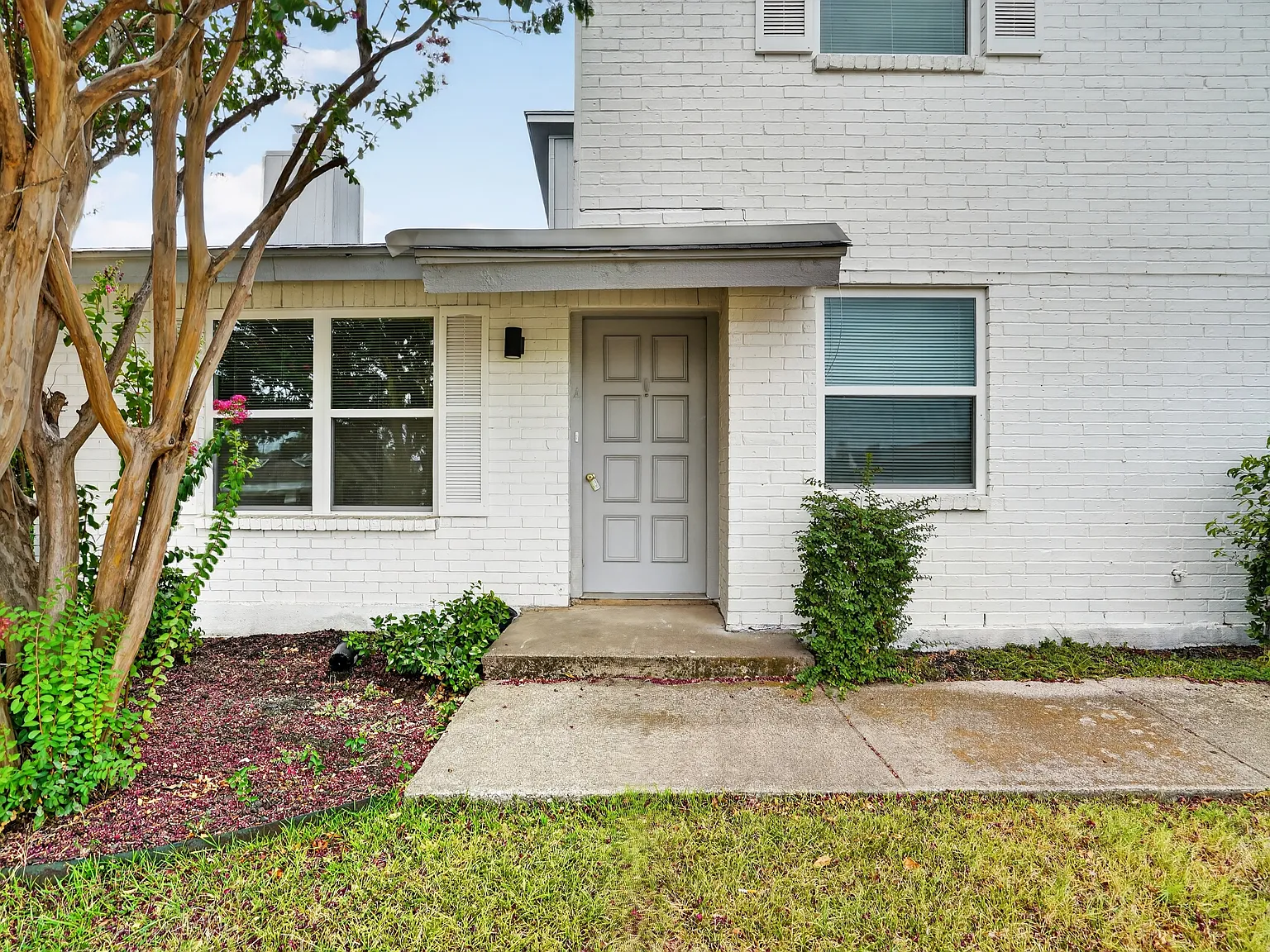 3 bed, 1250 sqft, $1,900 — Photo 3