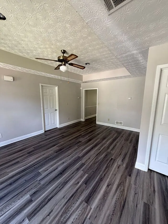 3 bed, 2.0 bath, $1,750 — Photo 3