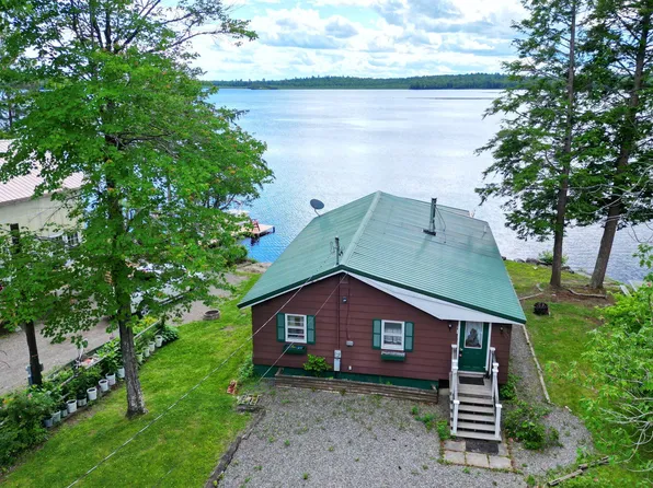 12 Squirrel Cove, Hudson, ME 04449