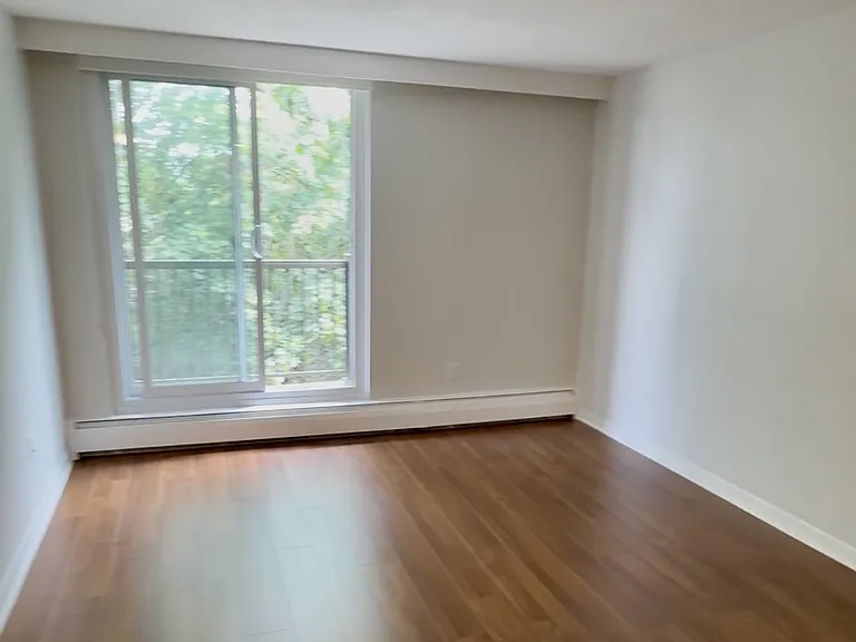 200 Pretoria Ave — Photo 17
