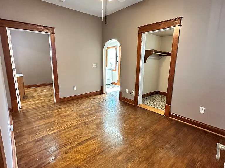 923 E Hillcrest Dr #2 — Photo 20