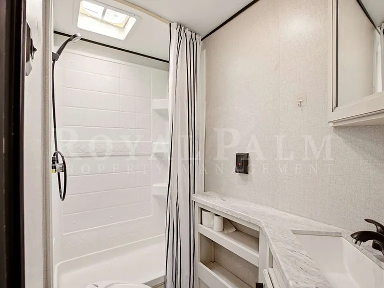 1640 Daniels Dr #C — Photo 14