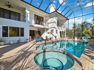 4048 Las Palmas Way, Sarasota, FL 34238
