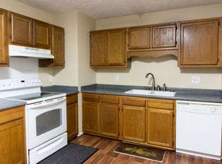 513 Offing Dr, Fayetteville, NC 28314