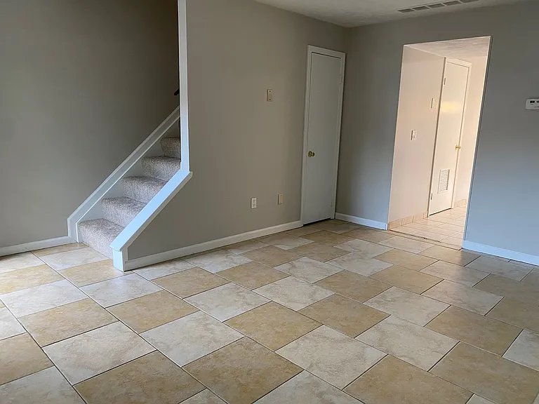 2581 Shakespeare Ln — Photo 6