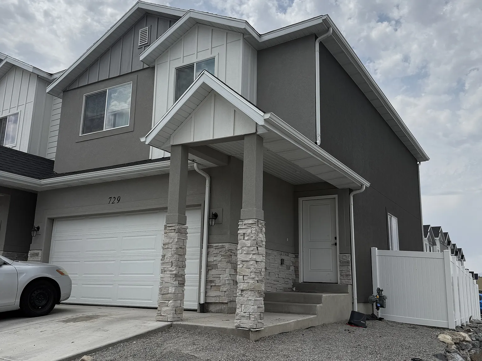 729 North 150 East - 729 N 150 E Upstairs — Photo 1
