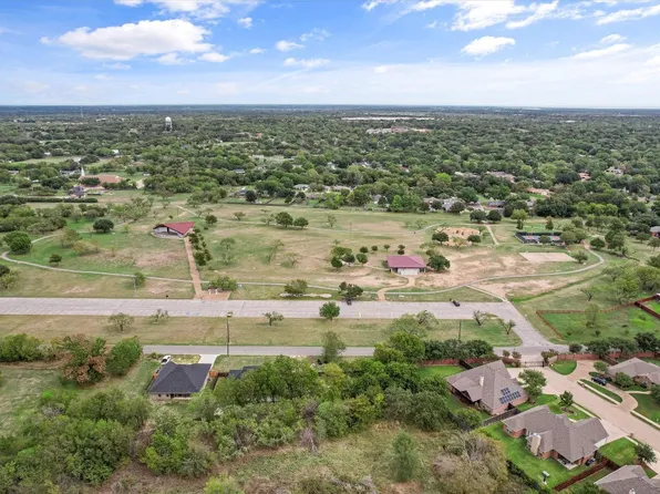 3124 McKnight Ln, Corsicana, TX 75110