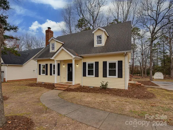 3062 Beech Ct, Indian Trail, NC 28079