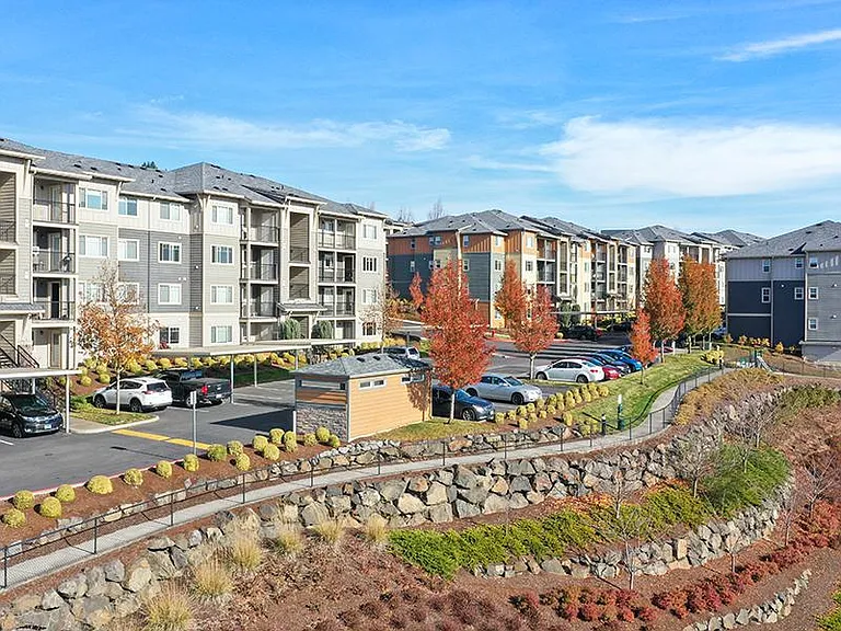 Sunridge Terrace — Photo 28