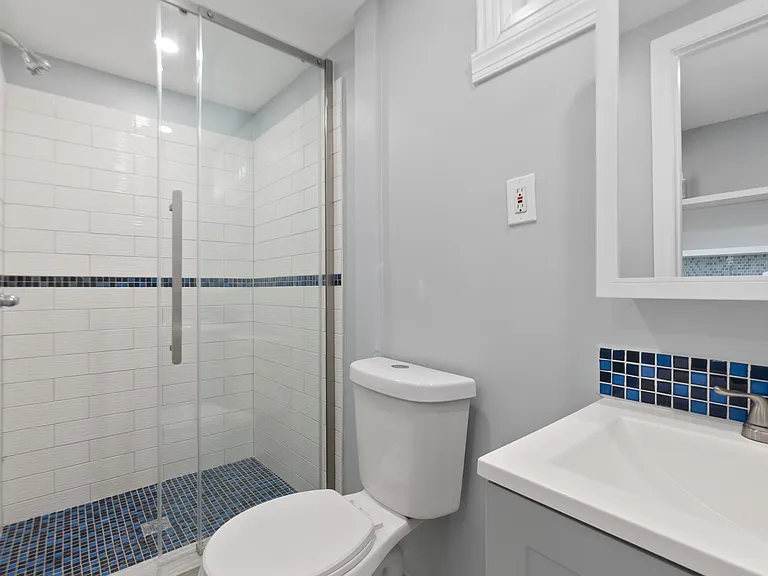 580 Monroe Ave #2 — Photo 5