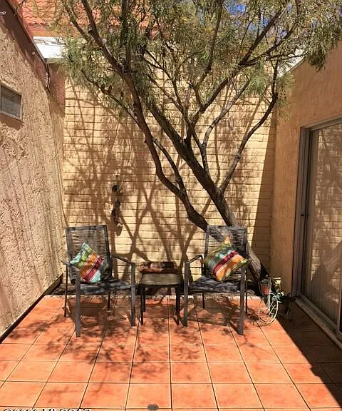 5710 N Camino Del Sol — Photo 26